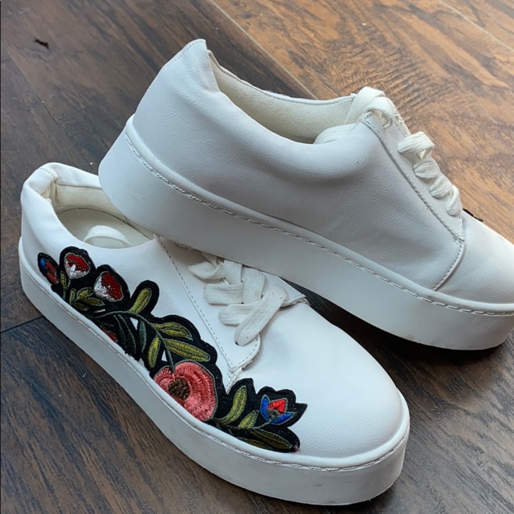 High top white shoes with flower pattern